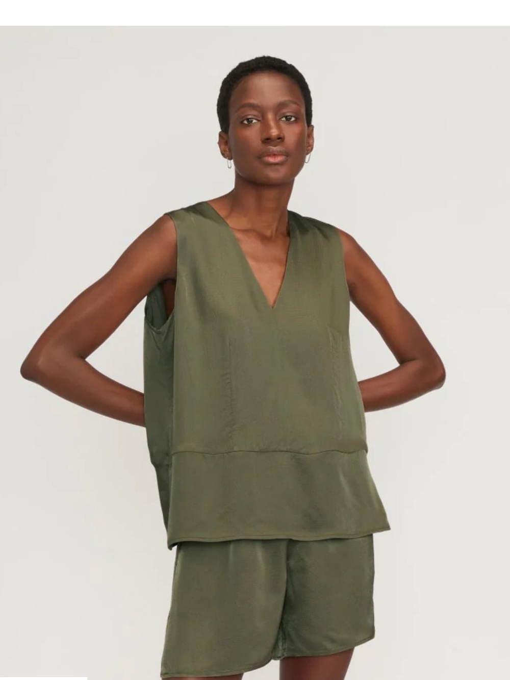 Everlane The Satin V-Neck Top Olive Green Tie Back Tank Size S